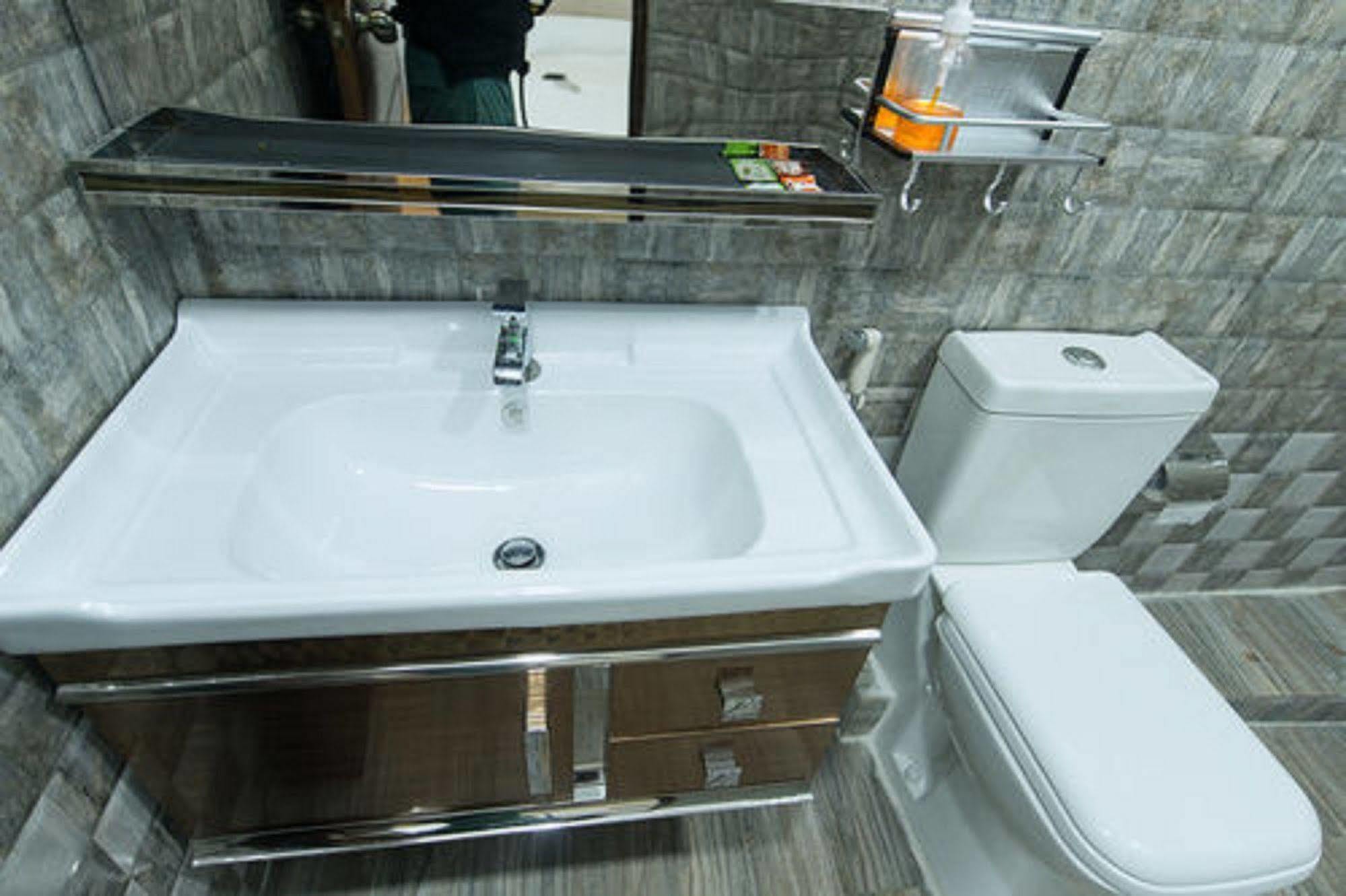 Metro City Hotel Colombo Ngoại thất bức ảnh