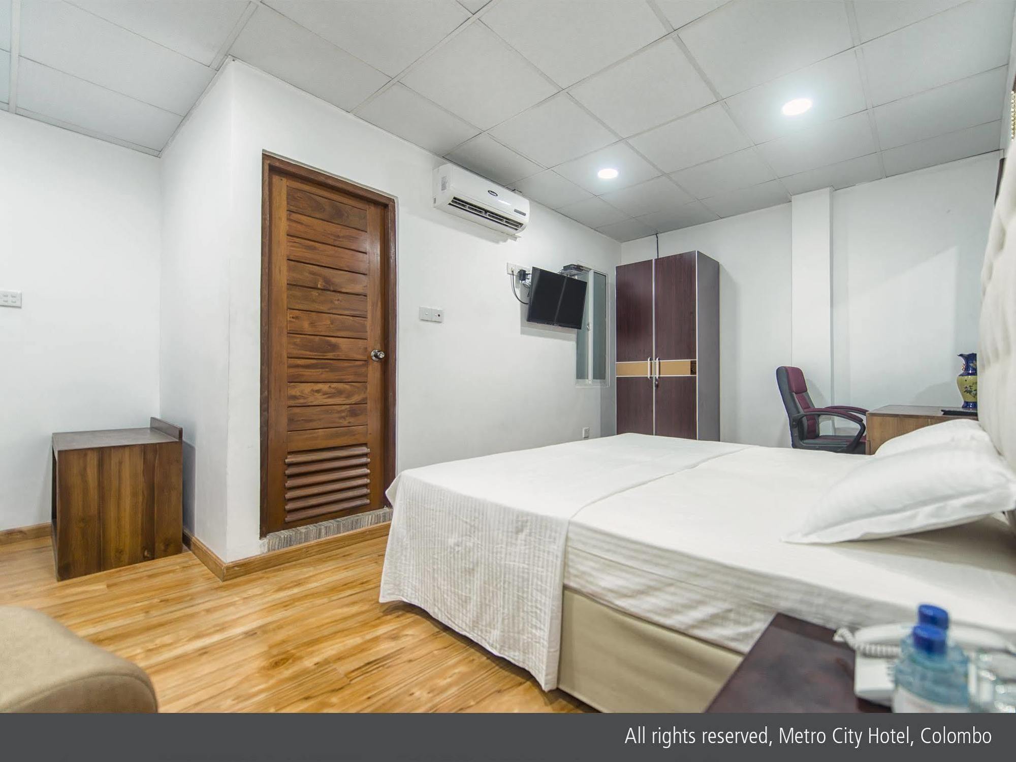 Metro City Hotel Colombo Ngoại thất bức ảnh