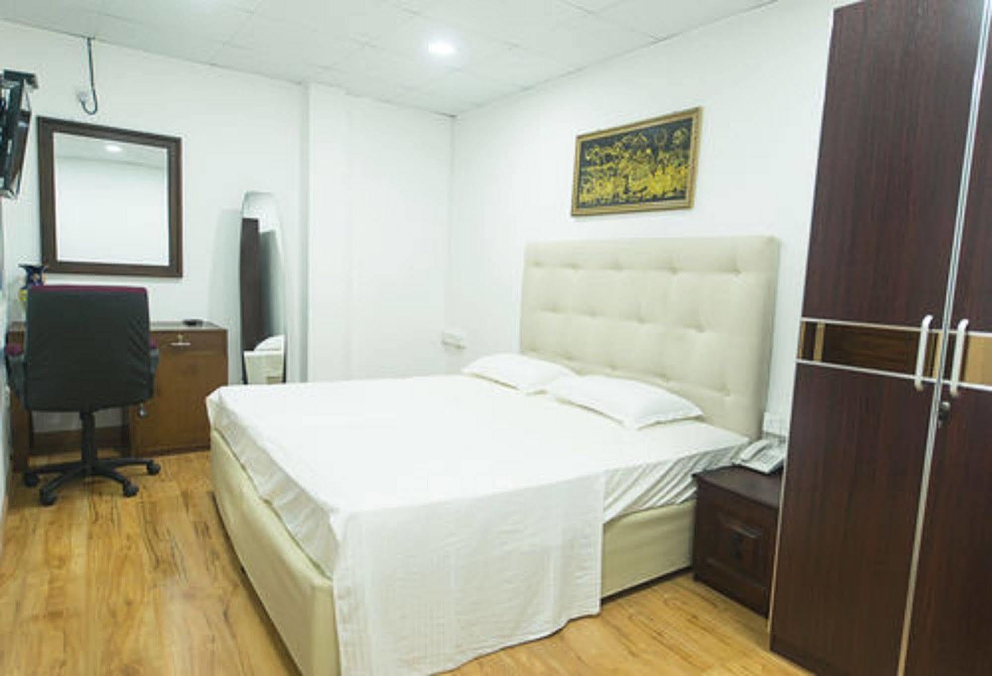 Metro City Hotel Colombo Ngoại thất bức ảnh