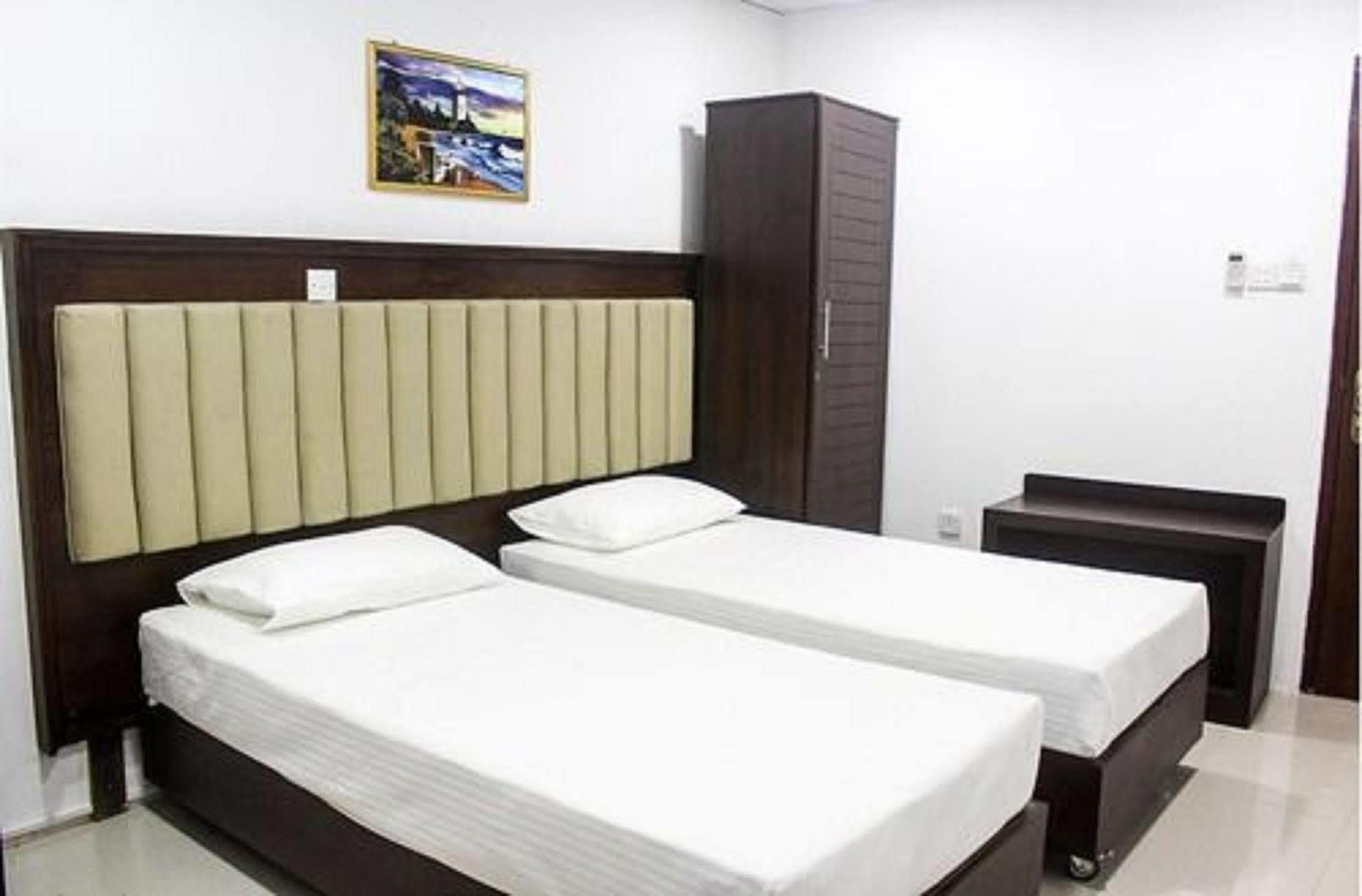 Metro City Hotel Colombo Ngoại thất bức ảnh